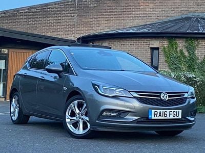 Used Vauxhall Astra SRi 105 HP (77 kW) 2016 Grey Hatchback