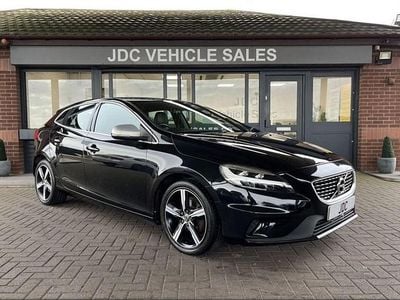 Used Volvo V40 R-Design 120 HP (88 kW) 2018 Black Hatchback