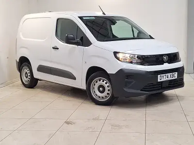 Used Vauxhall Combo 100 HP (73 kW) 2024 White MPV