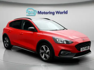Used Ford Focus Active 125 HP (91 kW) 2021 Red Hatchback