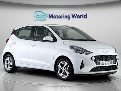 Used Hyundai i10 SE 67 HP (49 kW) 2023 White Hatchback