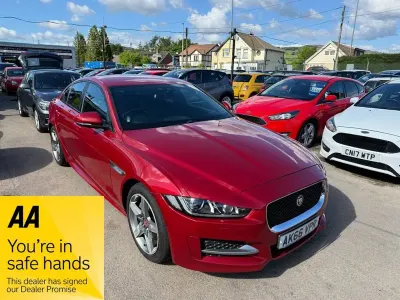 Used Jaguar XE R-Sport 180 HP (132 kW) 2016 Red Sedan