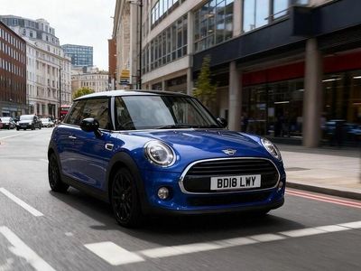 Used Mini Cooper Hatch 136 HP (100 kW) 2018 Blue Hatchback