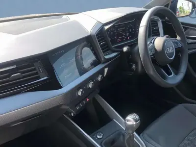 Usado Audi A1 Sport 113 HP (83 kW) 2025 Azul SUV
