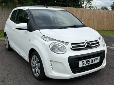 Used Citroën C1 Feel 72 HP (52 kW) 2019 White Hatchback