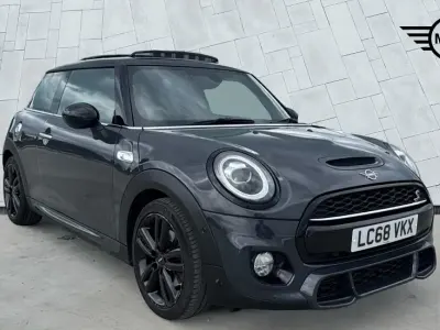 Usado Mini Cooper S Hatch 189 HP (139 kW) 2018 Cinzento Citadino