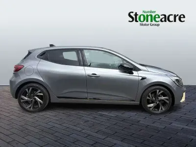 Usado Renault Clio V Engineered 143 HP (105 kW) 2023 Cinzento Citadino