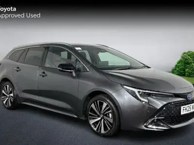Used Toyota Corolla Design 140 HP (102 kW) 2025 Decuma grey Estate
