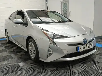 Usado Toyota Prius Active 2018 Amarelo Citadino
