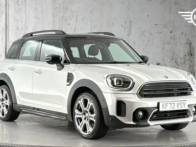 Używany Mini Cooper Countryman Exclusive 134 KM (98 kW) 2022 Srebrny SUV
