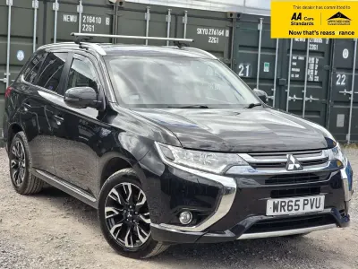 Used Mitsubishi Outlander P-HEV 200 HP (147 kW) 2015 Black SUV