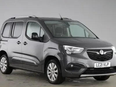 Używany Vauxhall Combo Elite 130 KM (95 kW) 2021 Szary Minivan