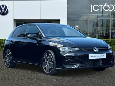 Ny VW Golf VIII Black Edition 150 HK (110 kW) 2026 Svart Halvkombi
