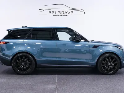 Used Land Rover Range Rover Sport SE 300 HP (220 kW) 2023 Green SUV