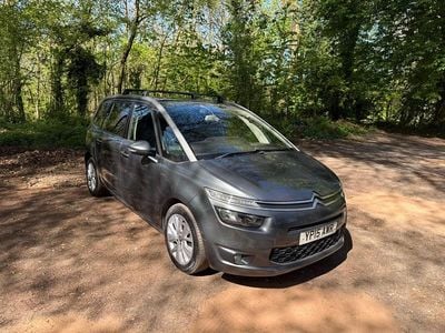 Usado Citroën Grand C4 Picasso Exclusive 115 HP (84 kW) 2015 Cinzento Monovolume