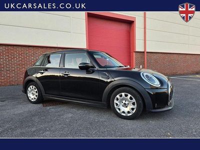 Used Mini ONE Classic 102 HP (75 kW) 2021 Black Hatchback
