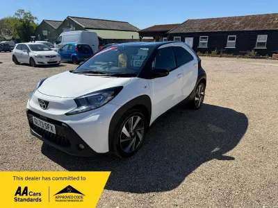 Used Toyota Aygo X 72 HP (52 kW) 2023 White SUV