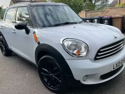 Begagnad Mini Cooper Countryman 122 HK (89 kW) 2013 Vit SUV
