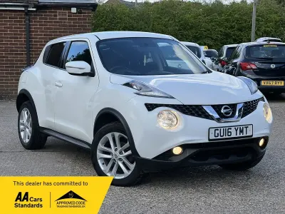 Usado Nissan Juke Acenta 115 HP (84 kW) 2016 Branco SUV