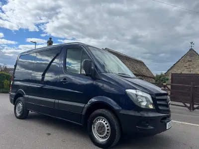Usado Mercedes Sprinter 112 HP (82 kW) 2018 Azul Van