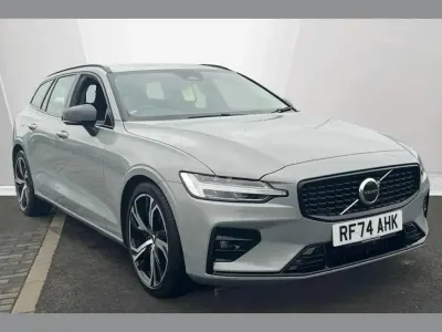 Begagnad Volvo V60 Plus 194 HK (142 kW) 2025 Grå Kombi
