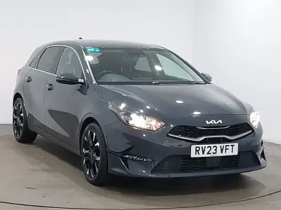 Używany Kia Ceed 158 KM (116 kW) 2023 Szary Hatchback