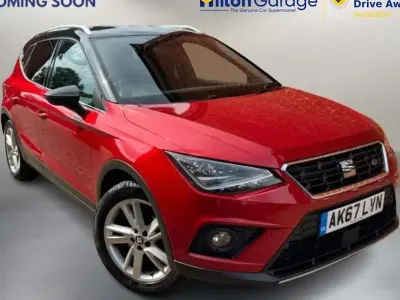 Używany Seat Arona FR 115 KM (84 kW) 2017 Czerwony SUV