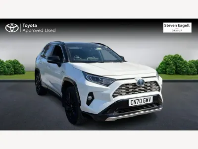 Used Toyota RAV4 218 HP (160 kW) 2021 White/black SUV