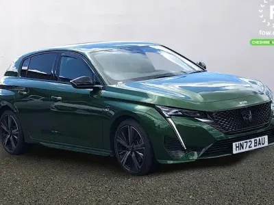 Used Peugeot 308 Premium 224 HP (164 kW) 2022 Green Hatchback