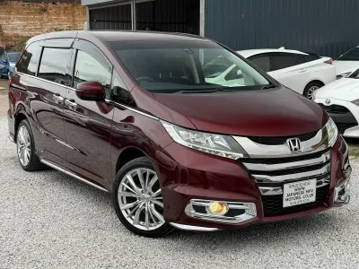 Used Honda Odyssey 2013 Red MPV