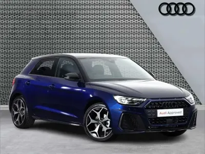 Usado Audi A1 Black Edition 147 HP (108 kW) 2025 Azul SUV