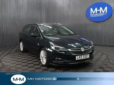 Used Vauxhall Astra Elite 150 HP (110 kW) 2017 Green Estate
