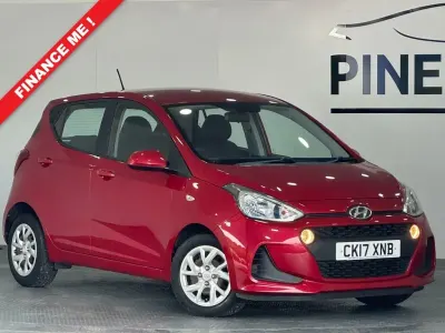 Used Hyundai i10 SE 87 HP (63 kW) 2017 Red Hatchback
