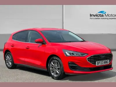 Used Ford Focus Titanium 125 HP (91 kW) 2023 Red Hatchback