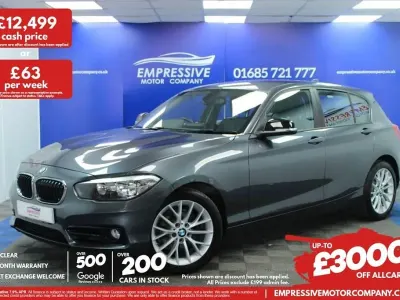 Usado BMW 118 Sport Line 150 CV (110 kW) 2016 Gris Utilitario