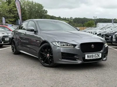 Used Jaguar XE R-Sport 250 HP (183 kW) 2018 Grey Sedan
