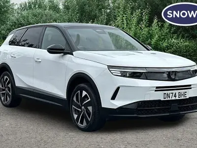 Used Vauxhall Grandland X Ultimate 136 HP (100 kW) 2025 White SUV