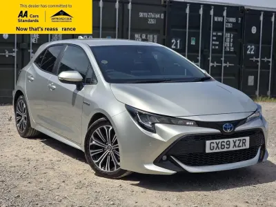 Used Toyota Corolla Design 122 HP (89 kW) 2019 Silver Hatchback