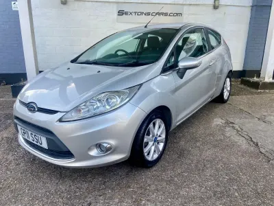 Used Ford Fiesta Zetec 2011 Silver Hatchback