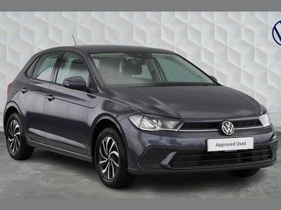 Usado VW Polo Life 95 HP (69 kW) 2024 Cinzento Citadino