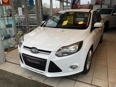 Used Ford Focus Zetec 115 HP (84 kW) 2014 White Hatchback