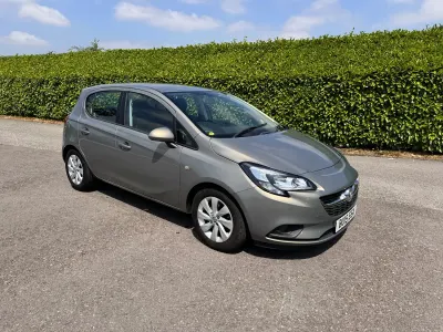 Used Vauxhall Corsa Design Edition 90 HP (66 kW) 2015 Brown Hatchback