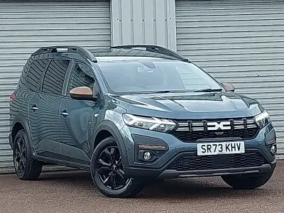 Usado Dacia Jogger Extreme 109 HP (80 kW) 2023 Verde Monovolume