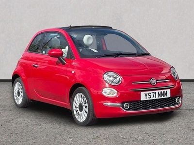 Begagnad Fiat 500 Dolcevita 70 HK (51 kW) 2021 Röd Cab