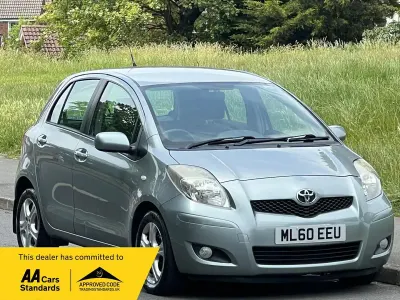 Used Toyota Yaris 2011 Silver Hatchback