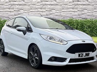 White Used 2015 Ford Fiesta ST Hatchback | £6,250 (Fair price)