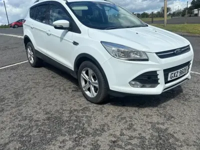 Usado Ford Kuga Zetec 150 CV (110 kW) 2015