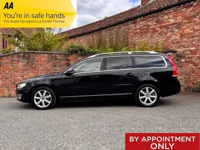 Used Volvo V70 SE Lux 2016 Black Estate