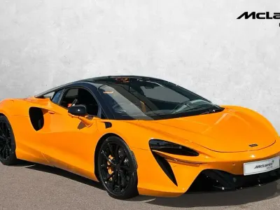 Used McLaren Artura 680 HP (500 kW) 2023 Orange Coupe