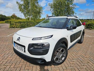 White Used 2015 Citroën C4 Cactus Feel Hatchback | £4,595 (Fair price)